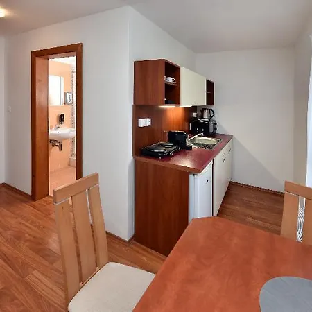 Aplend Magnolia Apartmanhotel