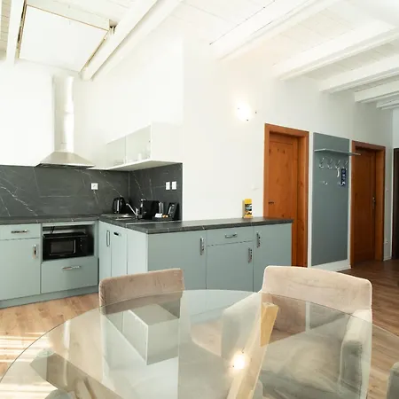 Aplend Magnolia Aparthotel